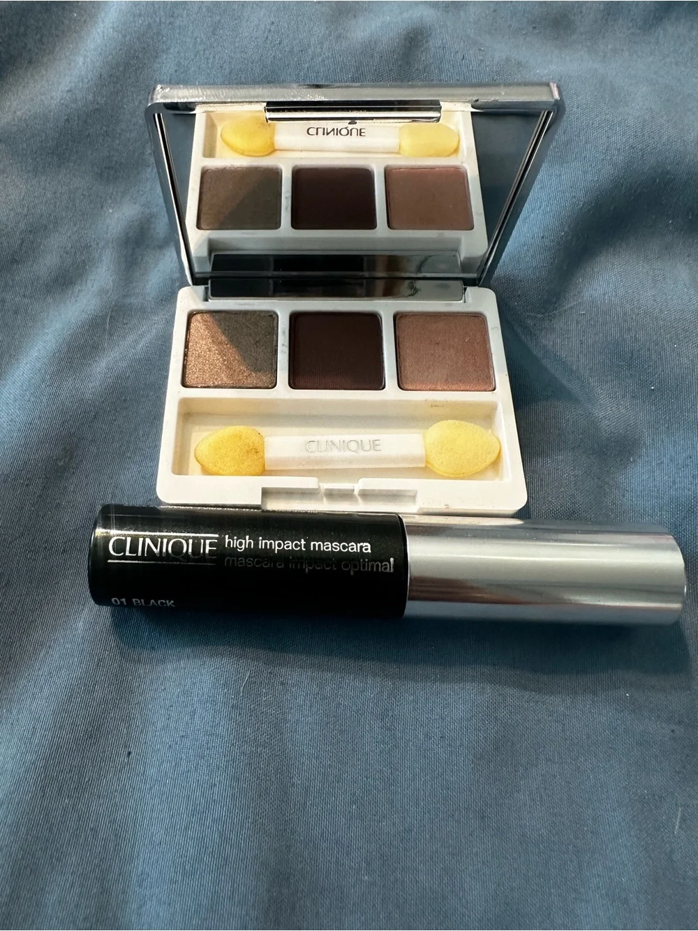 Clinique Neutral Brown Eyeshadow Trio with High Impact Mascara - Black